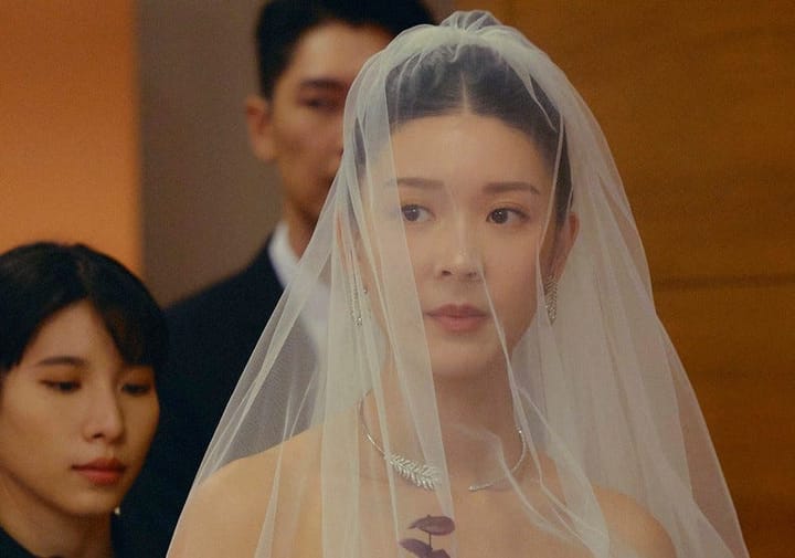 【雙囍】影評｜兩場婚禮，打破家庭束縛的真我吶喊